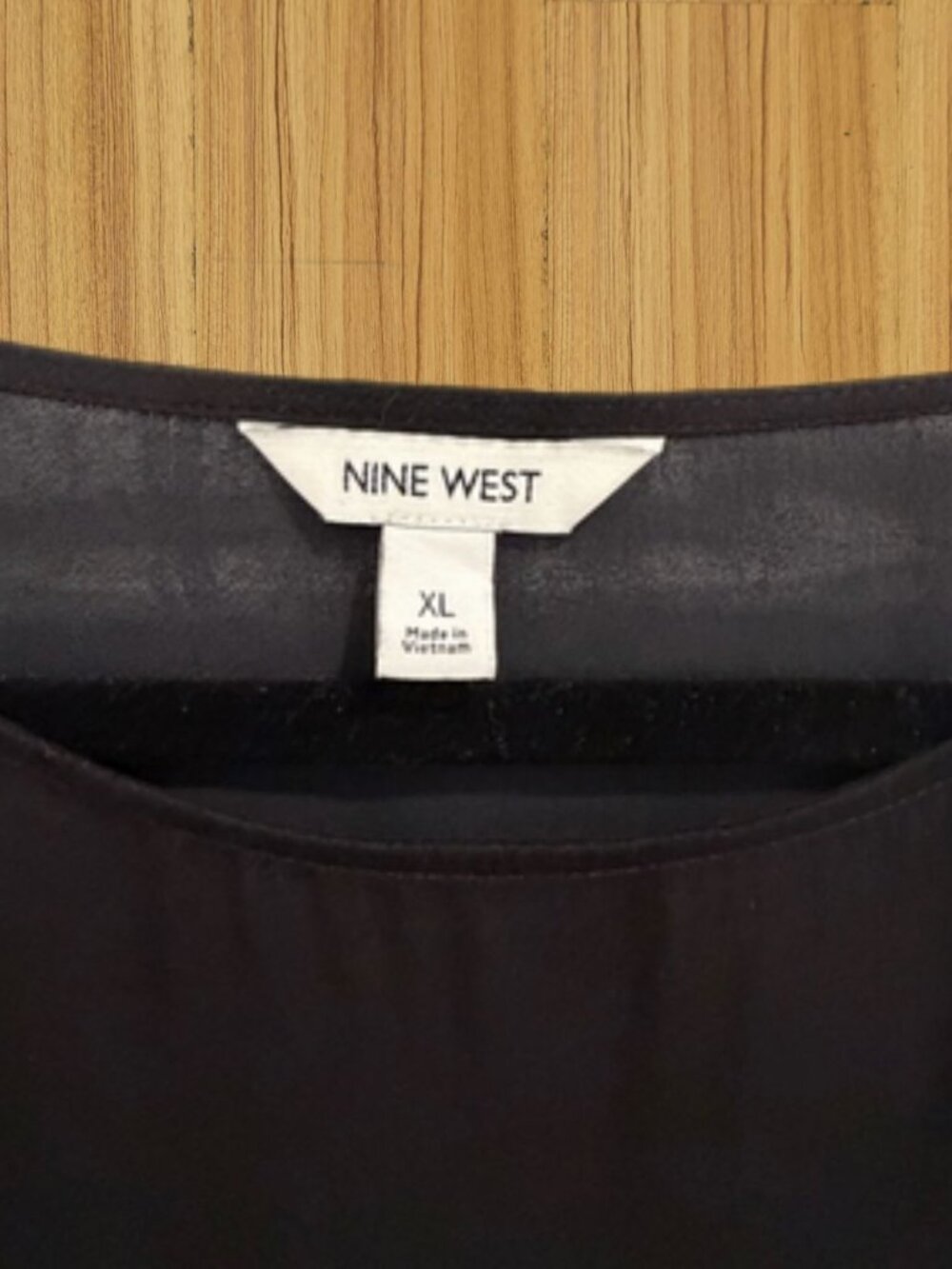 Nine West Black Dolman Sleeve Tee Women's XL Lightweight Short Sleeve Top - Picture 4 of 4